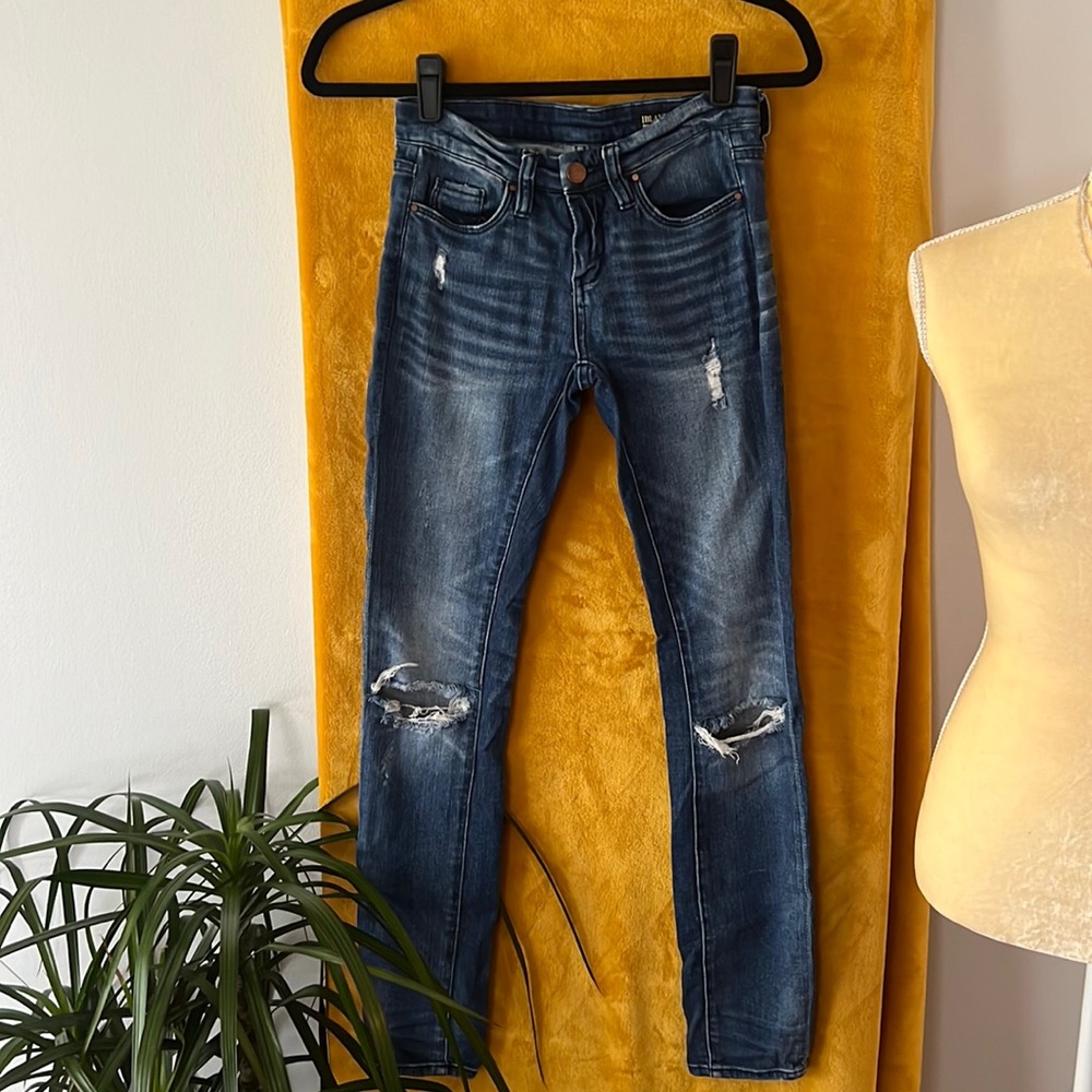 BlankNYC Skinny Jeans Size 24